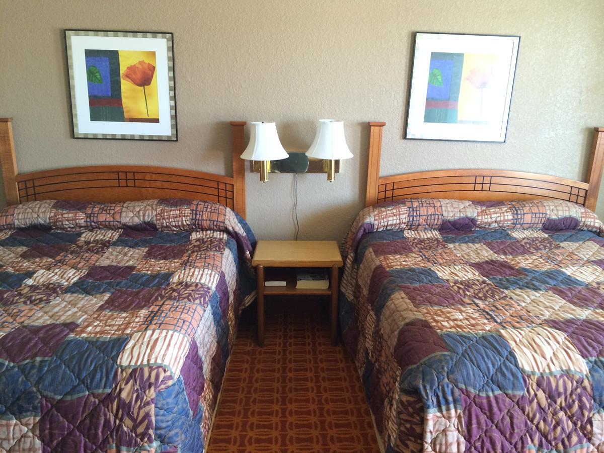Lake Shore Motel Mannford Buitenkant foto