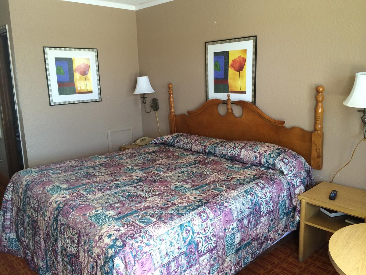 Lake Shore Motel Mannford Buitenkant foto