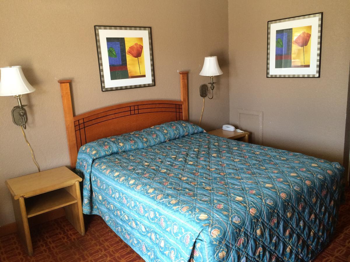 Lake Shore Motel Mannford Buitenkant foto
