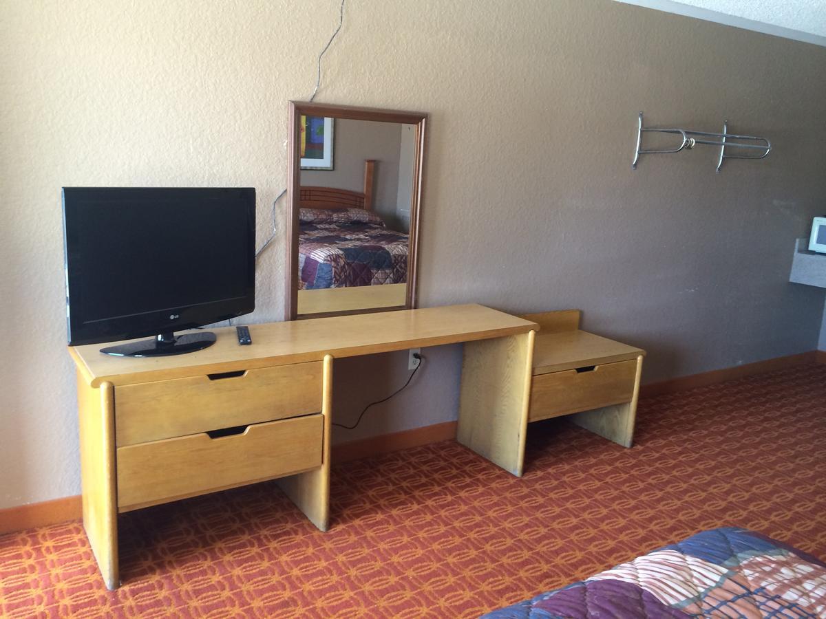 Lake Shore Motel Mannford Buitenkant foto
