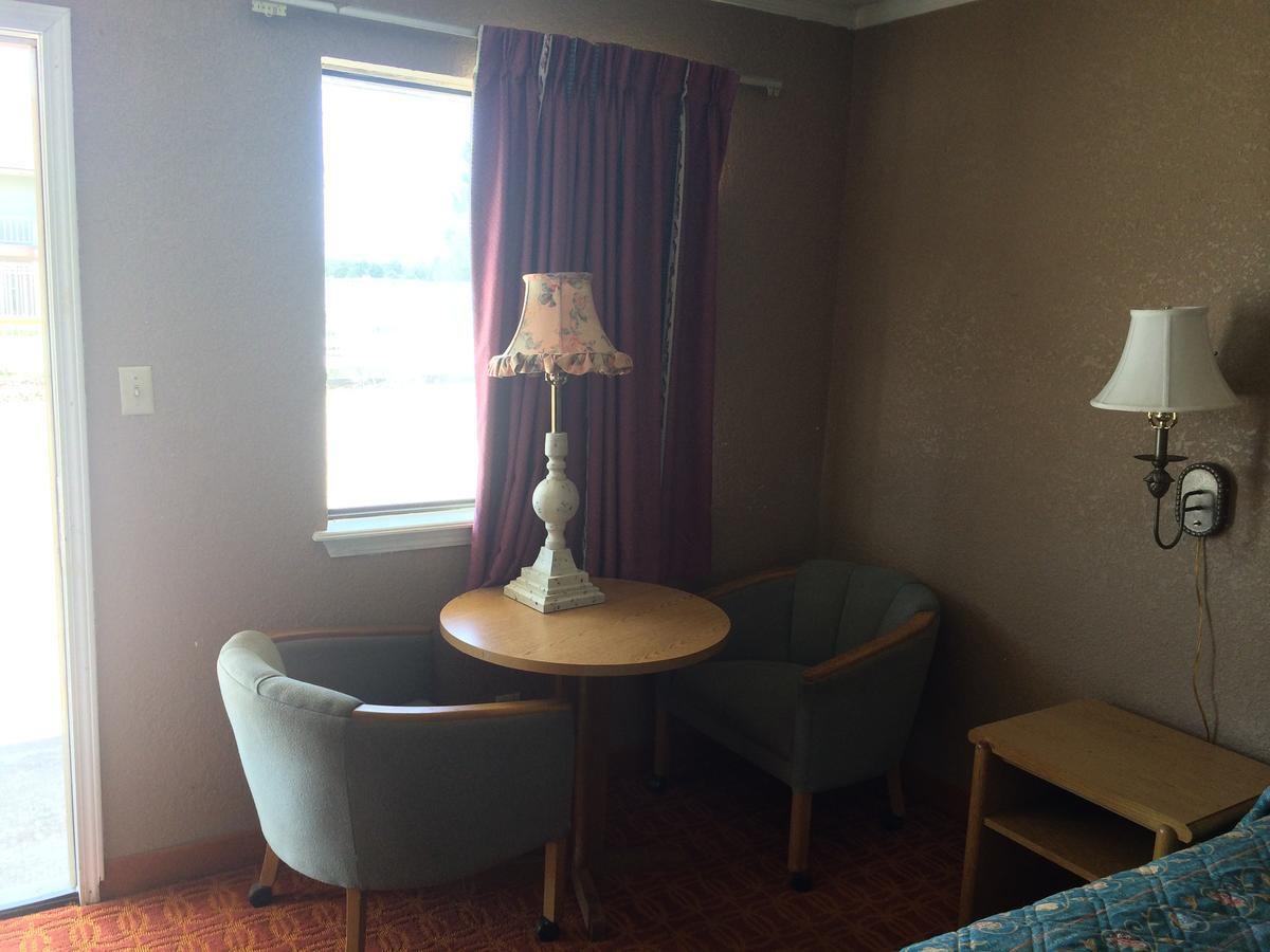 Lake Shore Motel Mannford Buitenkant foto